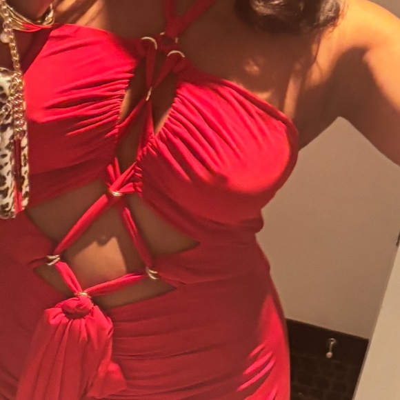 Club London! Sexy Red Cut Out Dress! 💋💋 - Picture 7 of 7